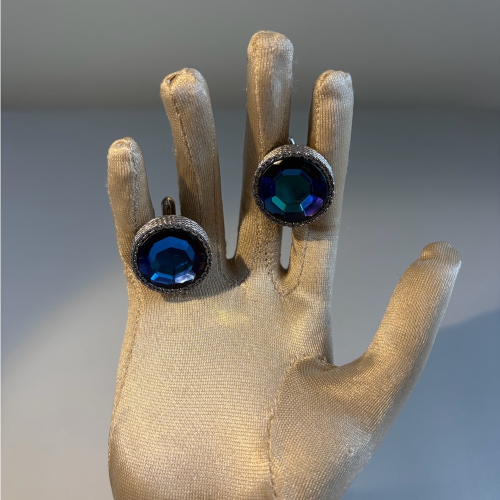 Vintage Swank Signed Peacock Blue Rivoli Crystal Glass Silver Tone Cufflinks